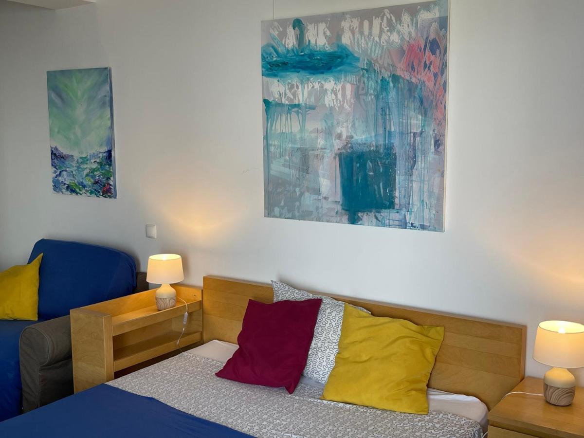 Apartment Happiness By Nicole Jutka, Visual Artist Olimp Exterior photo