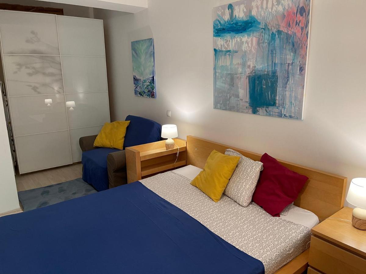 Apartment Happiness By Nicole Jutka, Visual Artist Olimp Exterior photo